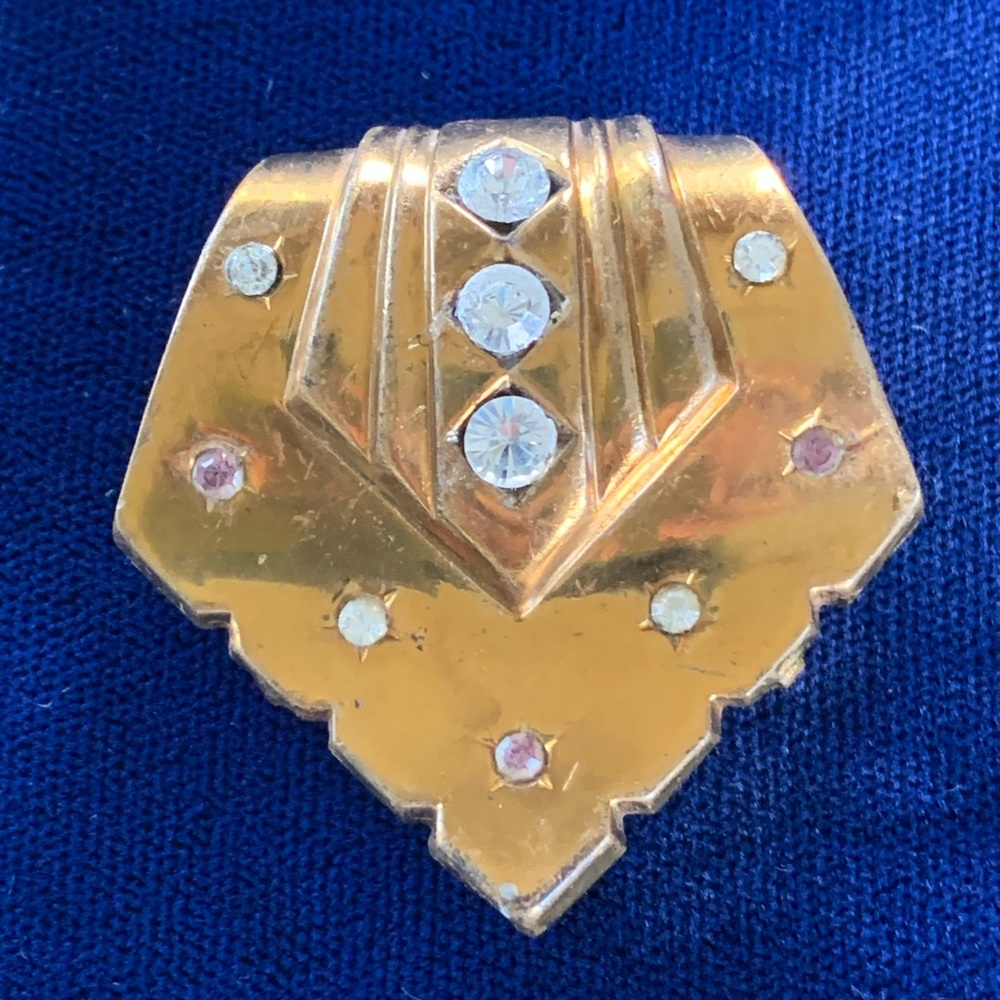 Vintage CORO Pegasus Gold Tone Fur Clip